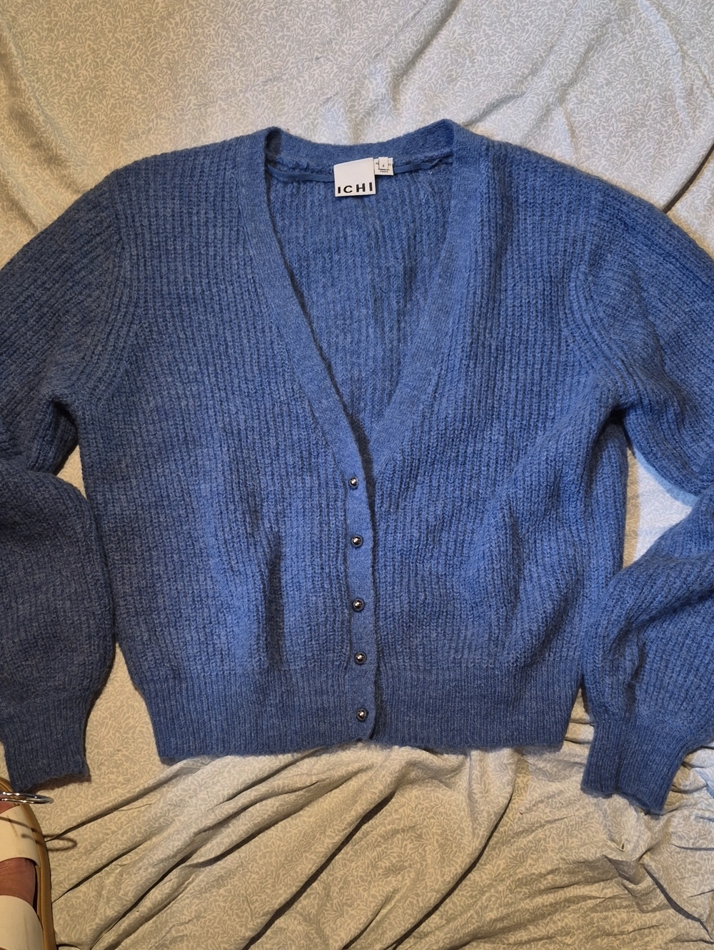 ICHI Women's Blue V-Neck Ribbed Button Cardigan